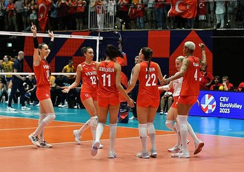 Türkiye-Azerbaycan voleybol maçı CANLI İZLE