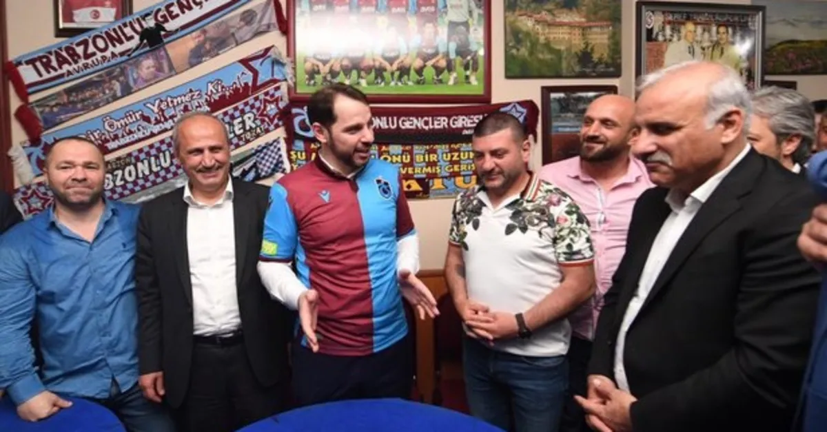 Albayrak formayı giydi gençlerle bir araya geldi
