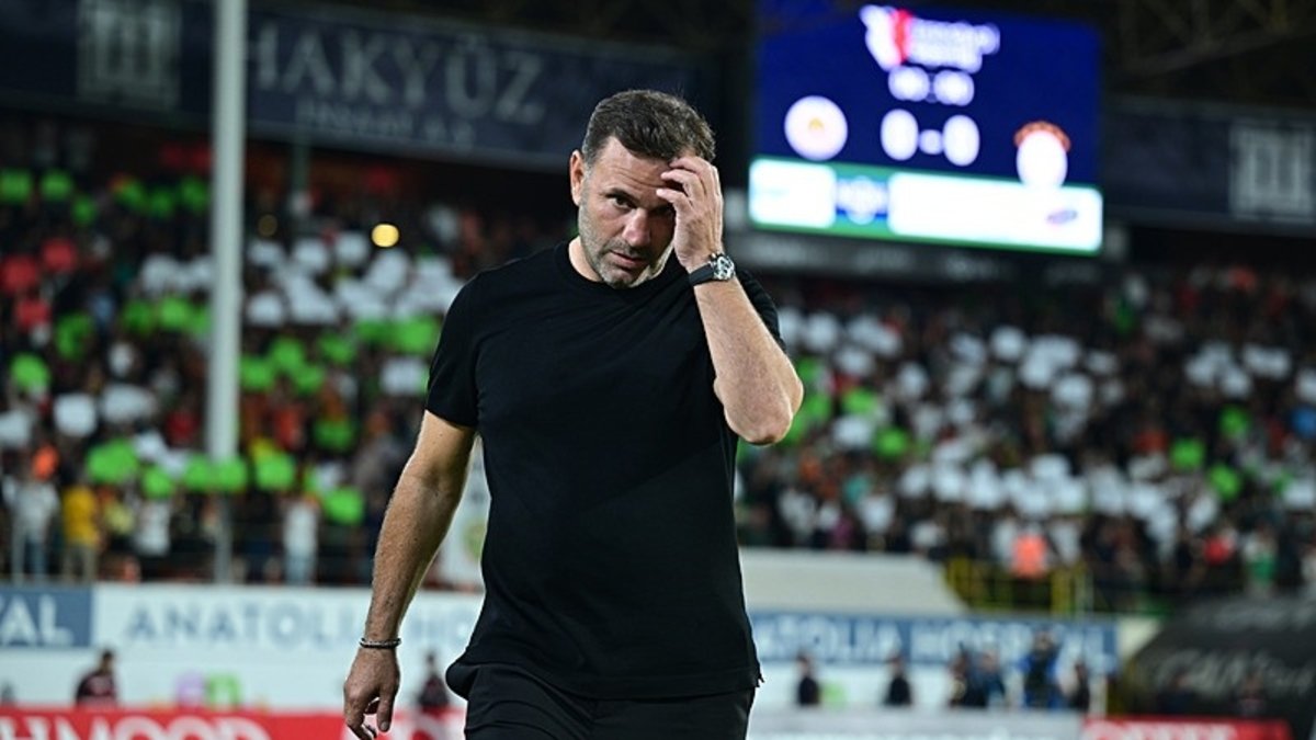 Bülent Timurlenk'ten Okan Buruk'a eleştiri! Bülent Timurlenk'ten Okan Buruk'a eleştiri!