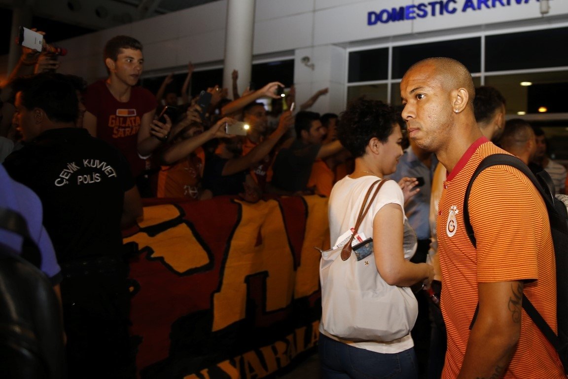 Galatasaray’a Antalya’da coşkulu karşılama