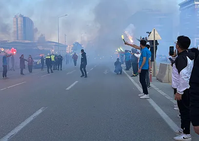 Filistin Milli Takımı'na meşaleli karşılama