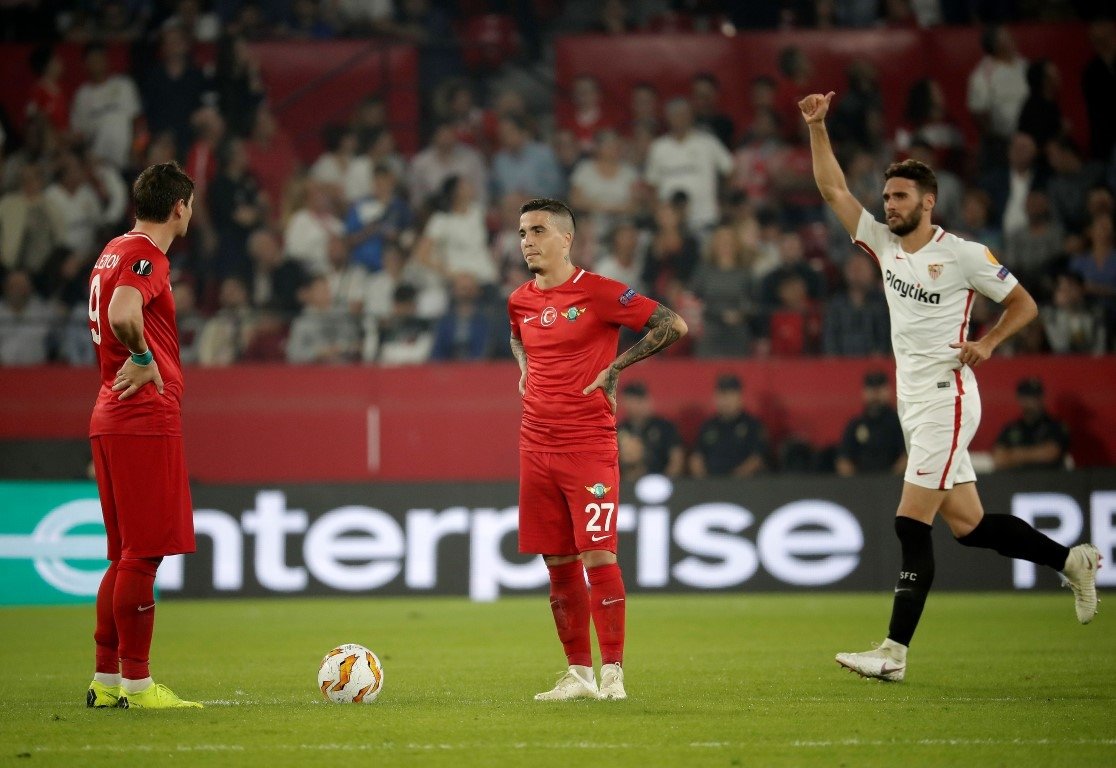 Sevilla Akhisarpsor maçından kareler