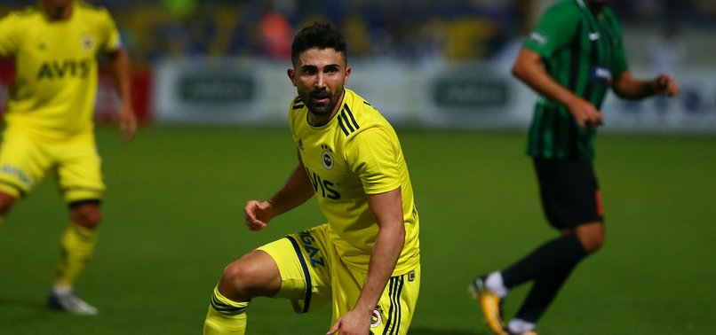Sol Bek Hasreti Diniyor Fenerbahce Ye Mujde Aspor