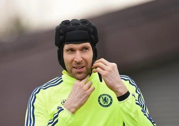 Cech'ten yeni başlangıç! Yeni takımı...