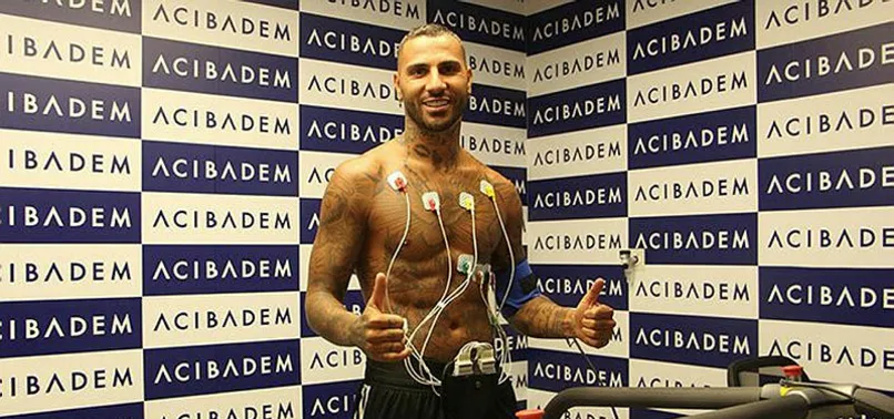 Q7 yine taş gibi