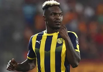 Bifouma’dan ilginç maske