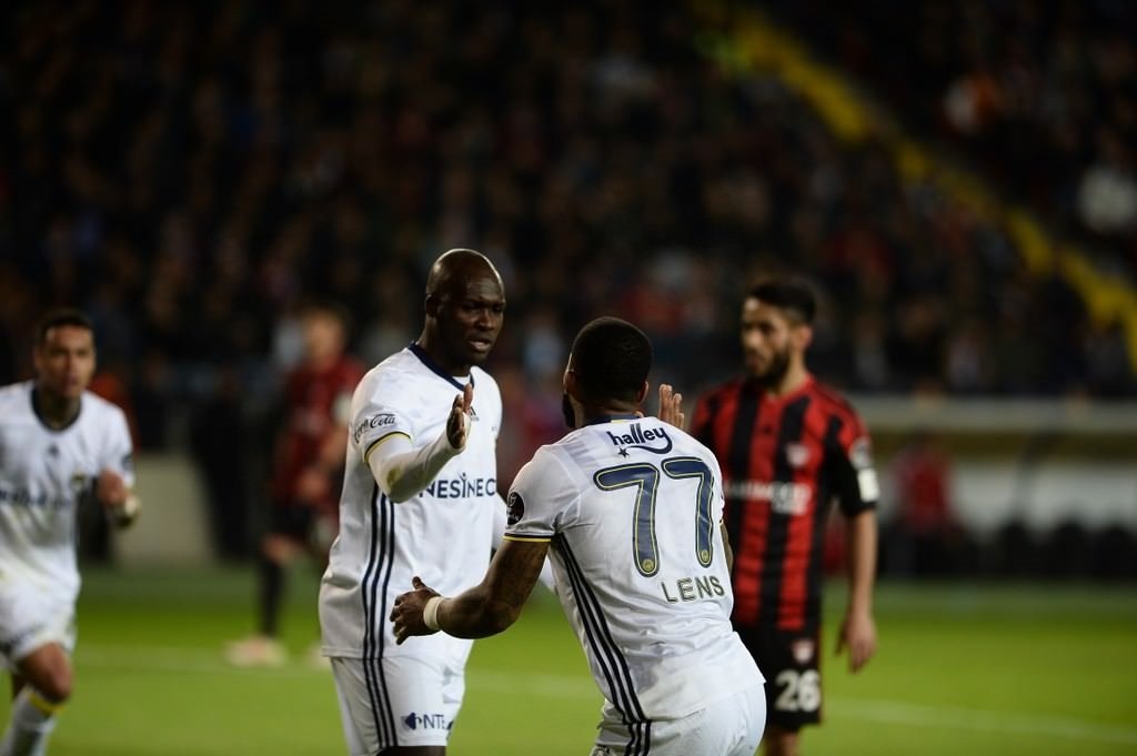 Gaziantepspor-Fenerbahçe karşılaşmasından kareler