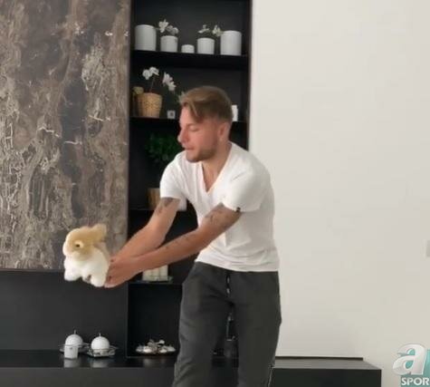 Koronavirüs salgınından sonra futbolcular ne yapıyor?