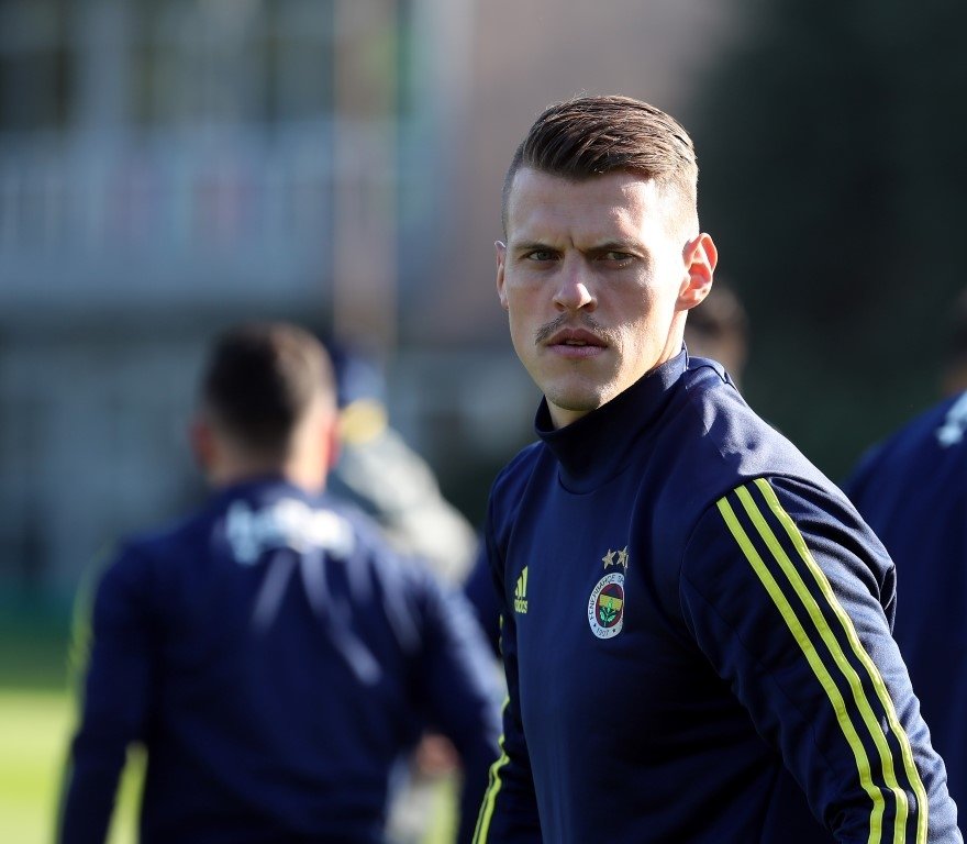 Fenerbahçe’ye Skrtel piyangosu!