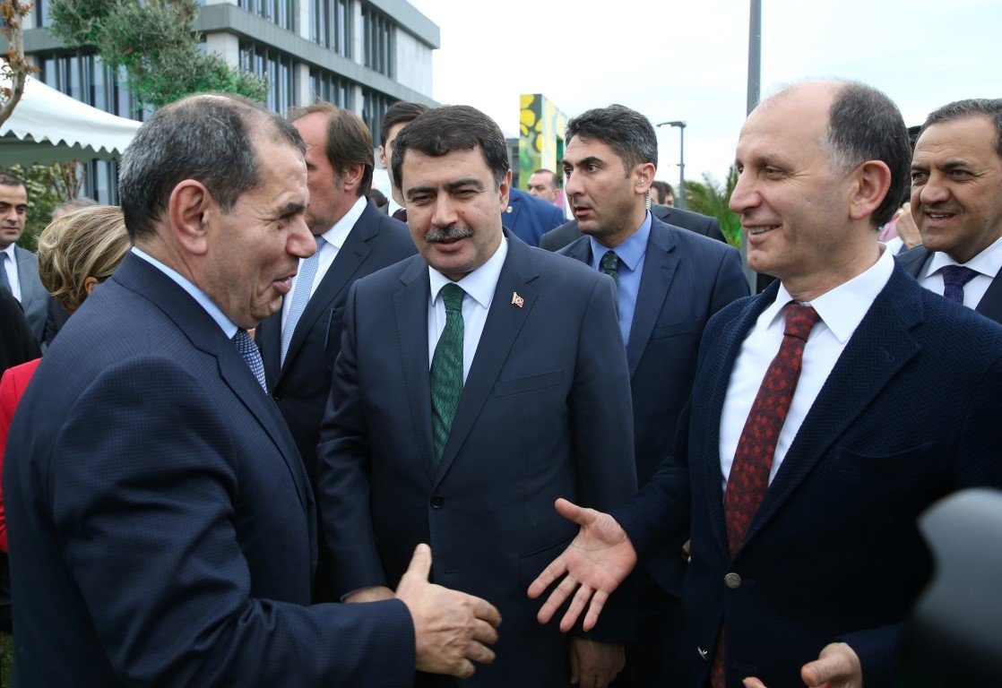 Dursun Özbek’ten transfer açıklaması