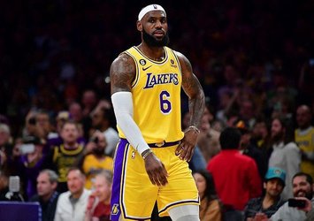 LeBron rekor kırdı Lakers kaybetti