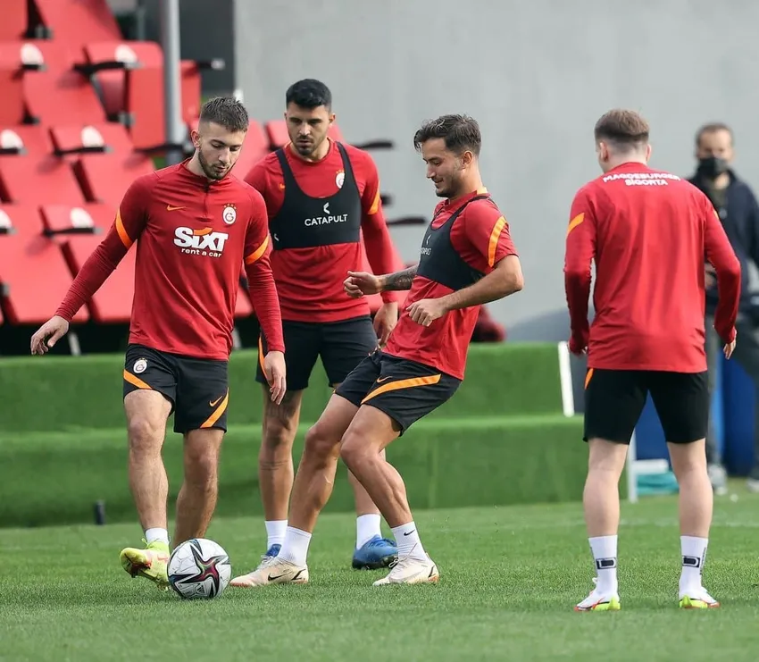 Galatasaray'da Muslera geri döndü! - 1