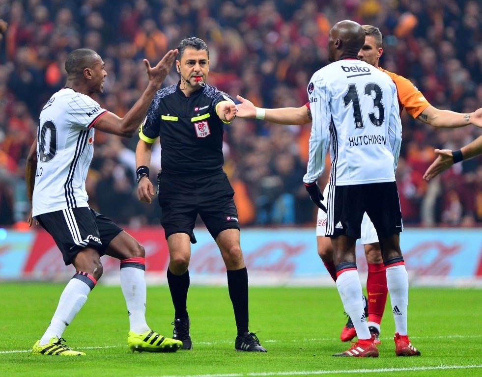 Galatasaray-Beşiktaş karşılaşmasından kareler