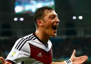 Mesut Özil itiraf etti!
