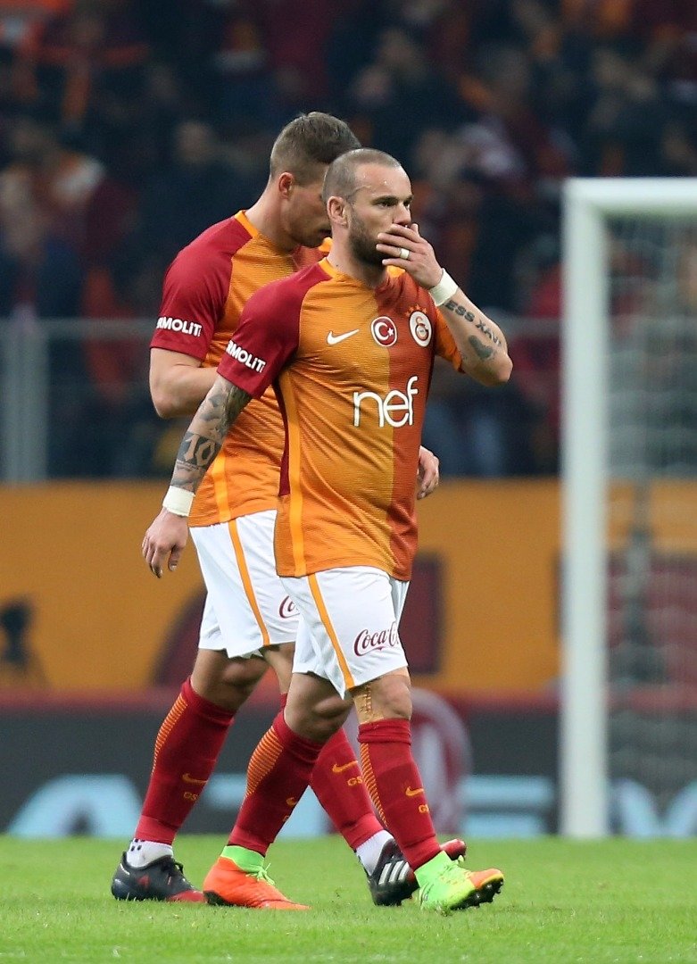 Wesley Sneijder kararını verdi