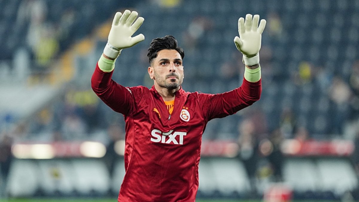 Günay Güvenç ile top toplayıcı çocuk arasında ilginç diyalog! Günay Güvenç ile top toplayıcı çocuk arasında ilginç diyalog!