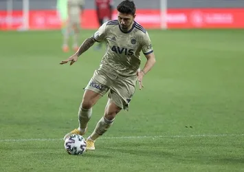 Ozan'dan kariyerinde bir ilk!