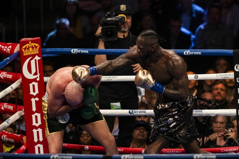 Wilder - Fury maçında şok sonuç! İkisi birden sevindi ama...