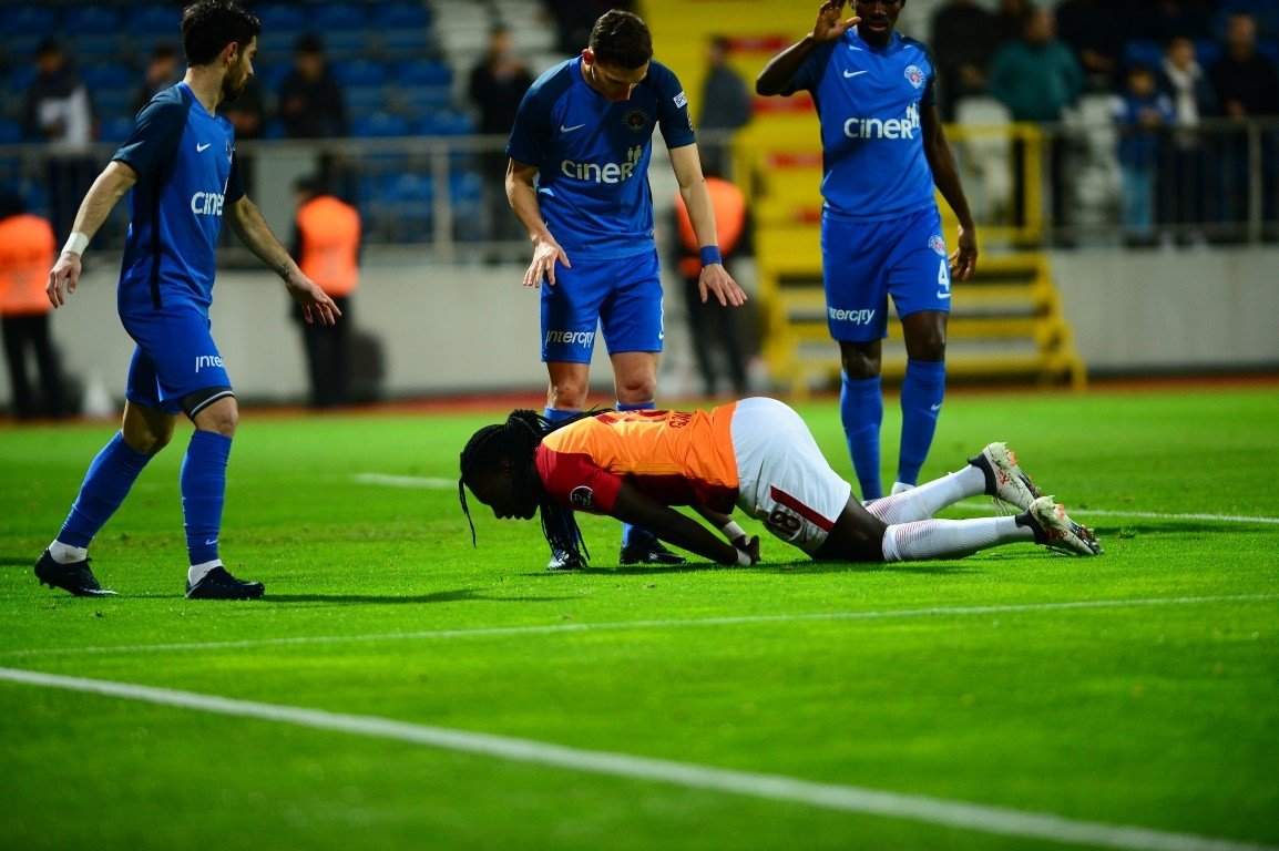 Gomis’in bayılması dünya basınında