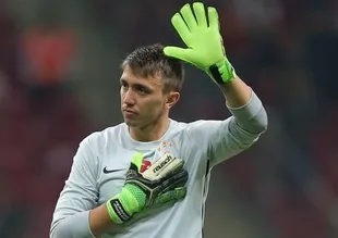 Muslera: Bırakın kalayım