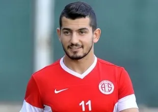 Galatasaray'a sürpriz golcü!