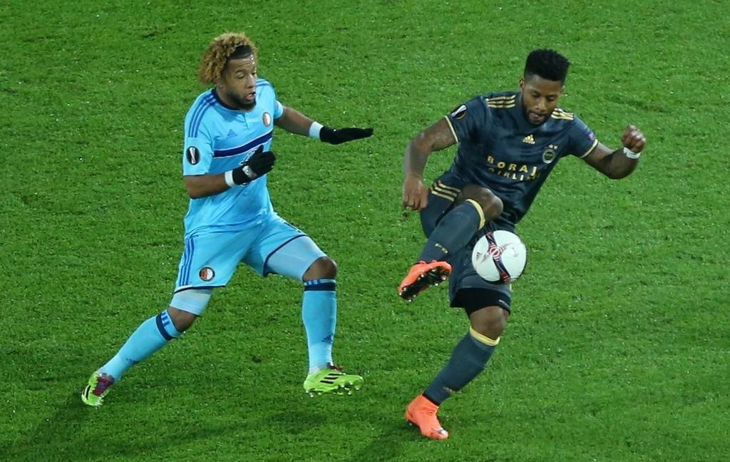 Feyenoord - Fenerbahçe mücadelesinden kareler