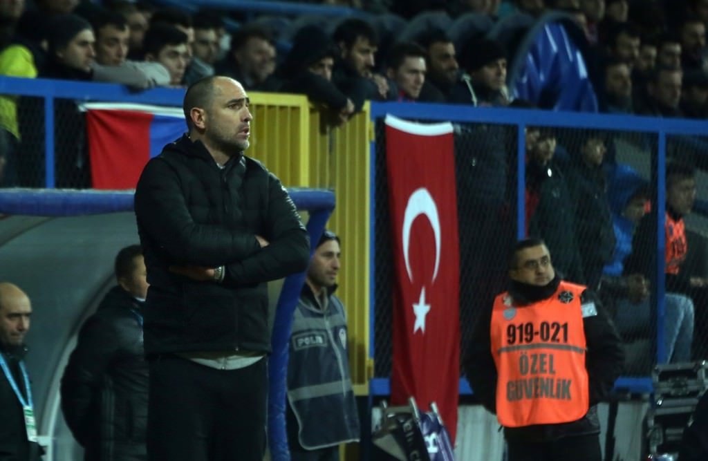 Kardemir Karabükspor-Beşiktaş karşılaşmasından kareler