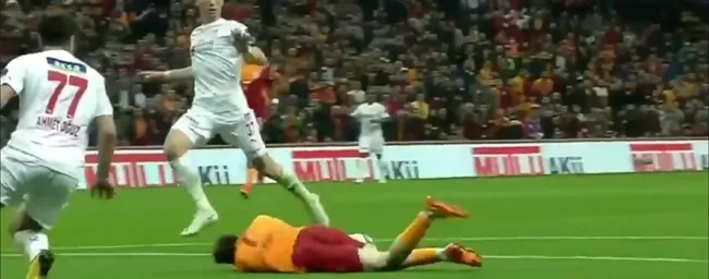 Galatasaray - Sivasspor maçında penaltı kararı! İşte o pozisyon... - 3