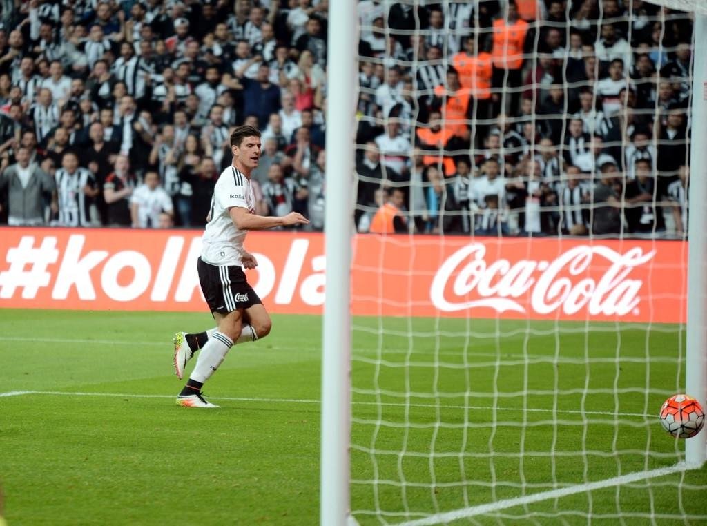 Mario Gomez’e dev talip!