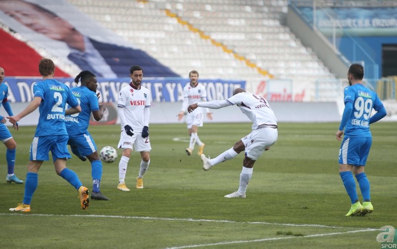 Son dakika spor haberleri: BB Erzurumspor-Trabzonspor maçında o isme ayrı parantez açtı! Saha içinde kalmalı