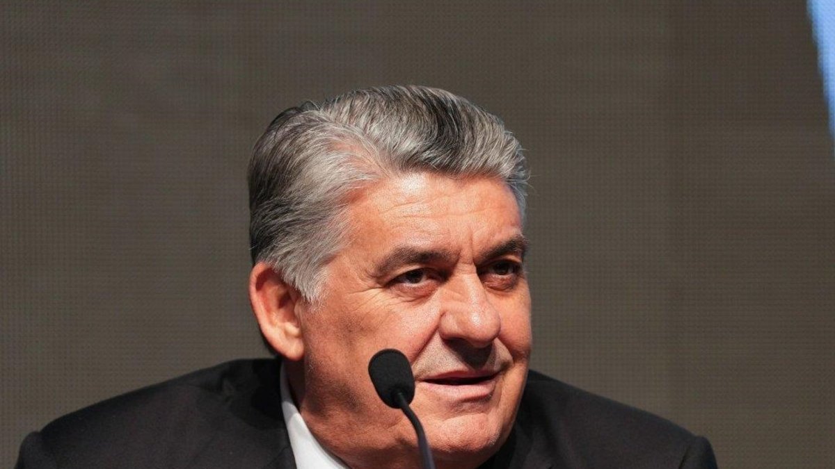 Serdal Adalı'dan Galatasaray'a gönderme: Tarih bir kere yazıldı! Serdal Adalı'dan Galatasaray'a gönderme: Tarih bir kere yazıldı!