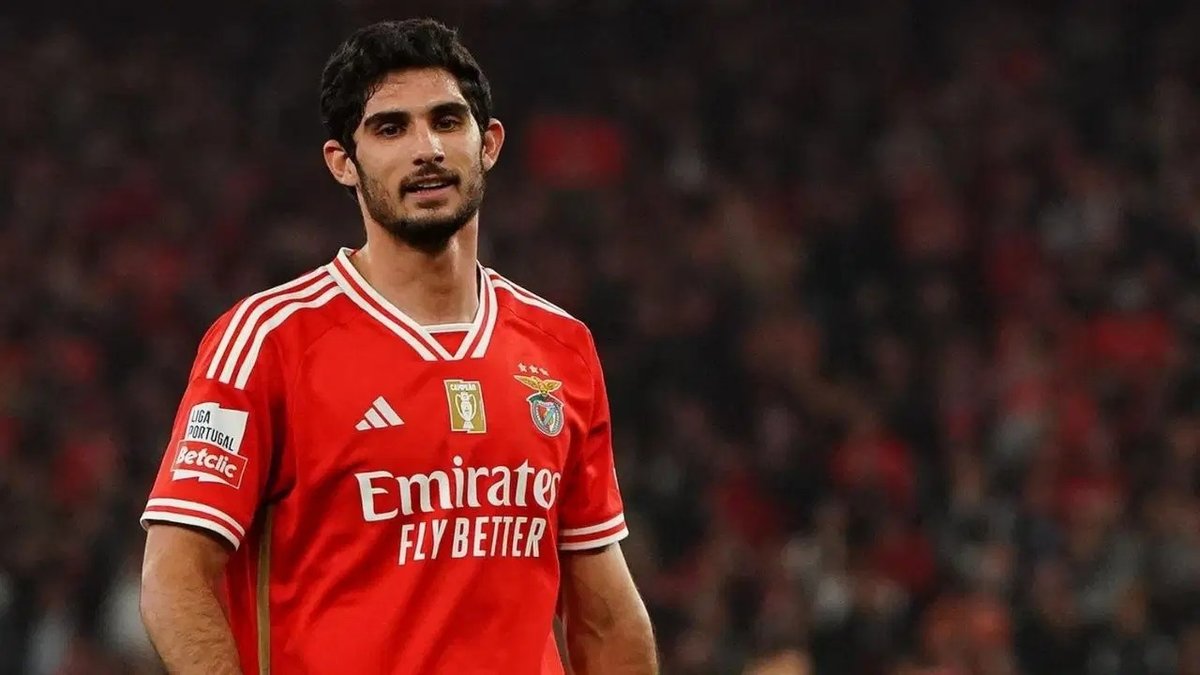 Kartal transferde durmuyor! Sol kanada...