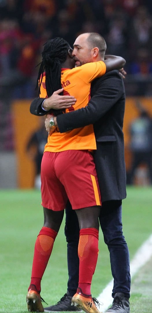 Tudor’un vedasında şok an!