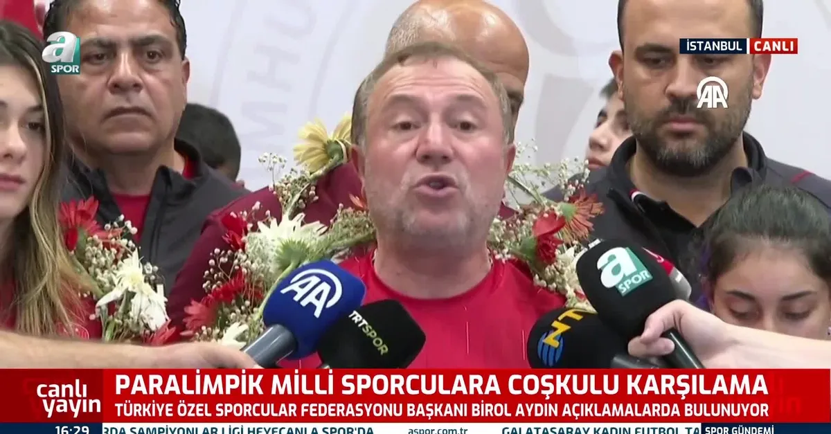 Milli sporculara coşkulu karşılama!