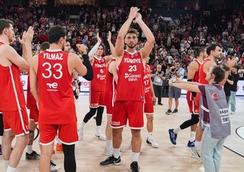 A Milli Erkek Basketbol Takımı, Avrupa Şampiyonası'nda parkede