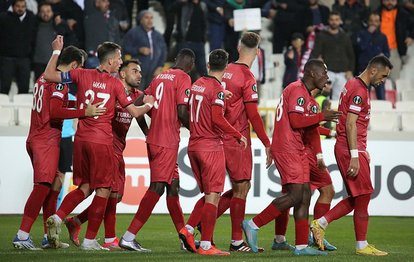 Sivasspor 3-0 CFR Cluj MAÇ SONUCU-ÖZET | Sivasspor 3 puanı 3 golle aldı!
