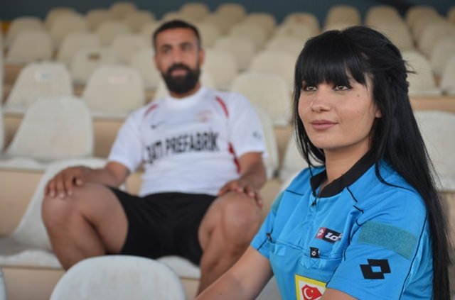 İtiraz için gitti, hakeme aşık oldu