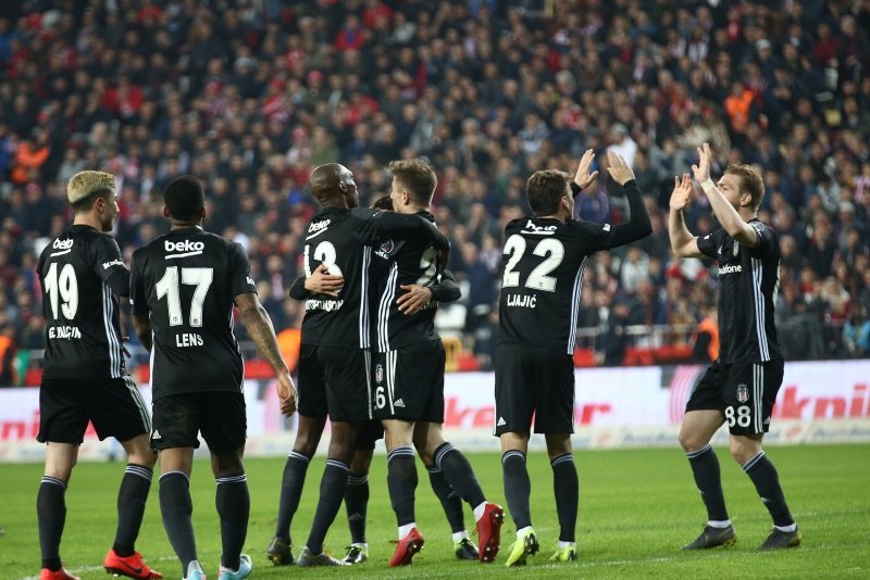 Kagawa’dan olay açıklama! Sezon sonunda...