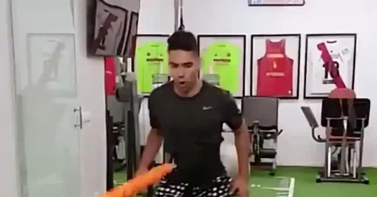 Falcao'dan taraftara videolu mesaj!