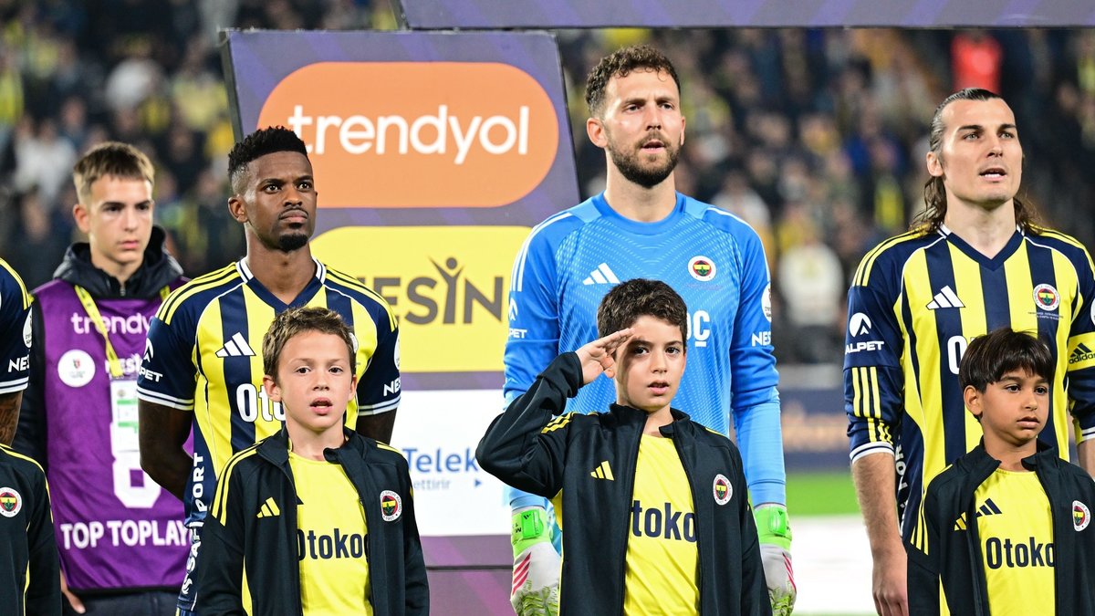 Fenerbahçe'de Sakatlık ve Eksiklikler Can Sıkıyor