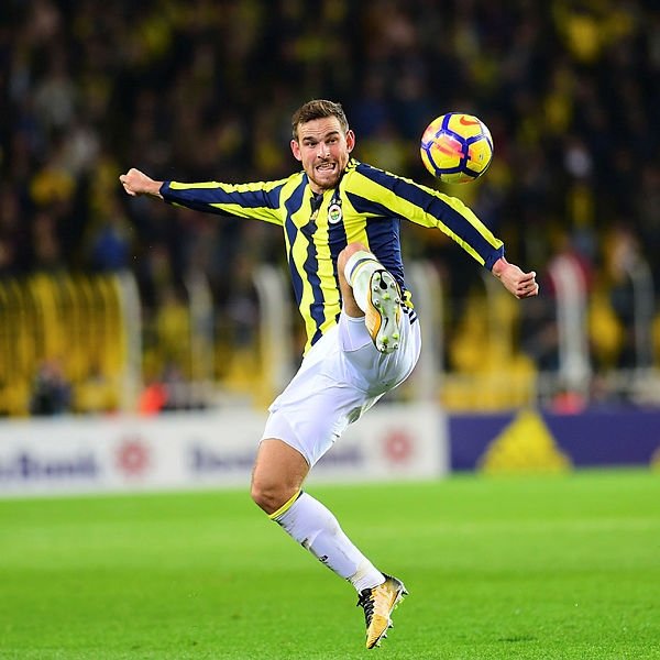 İngiltere Fenerbahçeli Janssen’i konuşuyor!