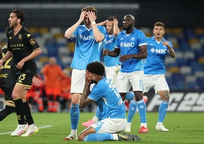 Napoli’ye zirvede Genoa çelmesi!