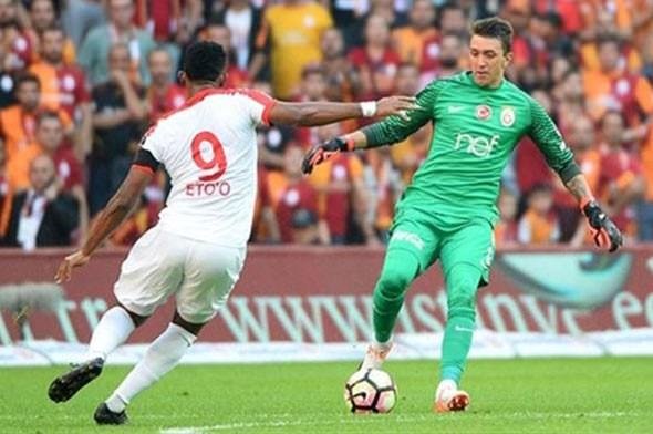 Muslera çalım attı taraftar çıldırdı