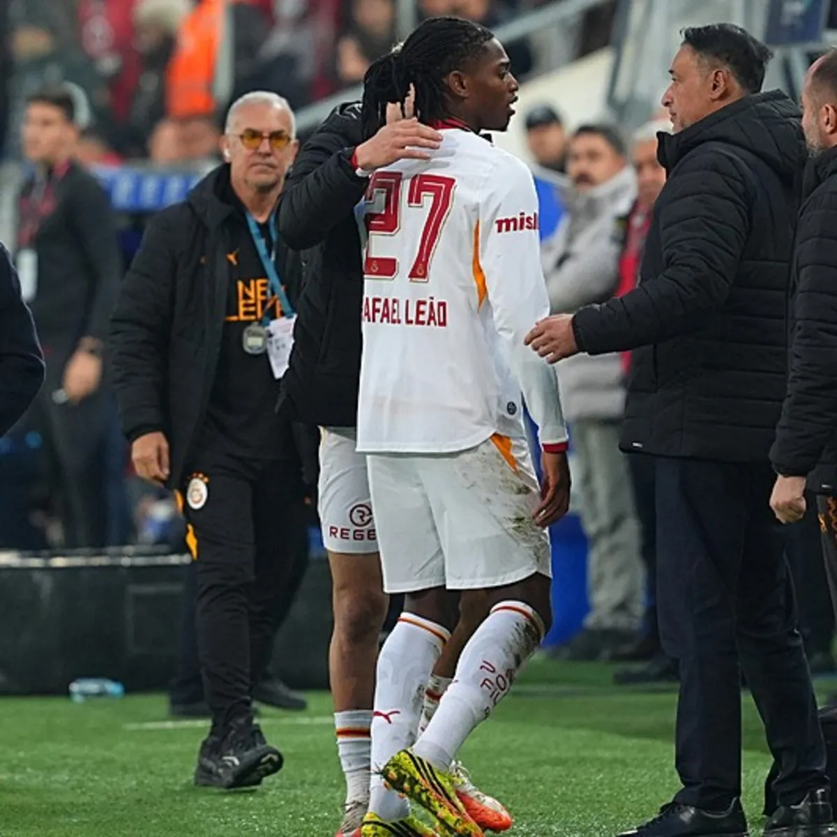 Galatasaray'dan Rafael Leao'nun sakatlığıyla ilgili açıklama