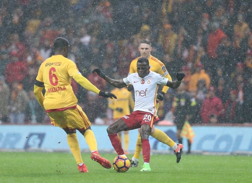 Erman Toroğlu Riekerink’i topa tuttu