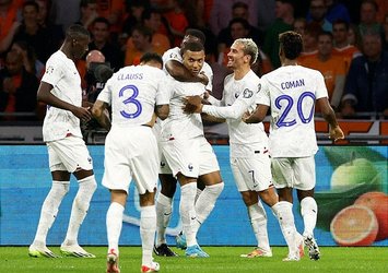 Fransa EURO 2024 biletini kaptı!