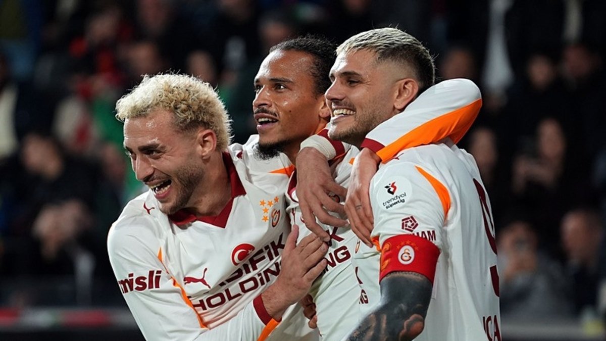 Galatasaray'da Okan Buruk kararını verdi! İşte Bodo/Glimt maçı muhtemel 11'i Galatasaray'da Okan Buruk kararını verdi! İşte Bodo/Glimt maçı muhtemel 11'i