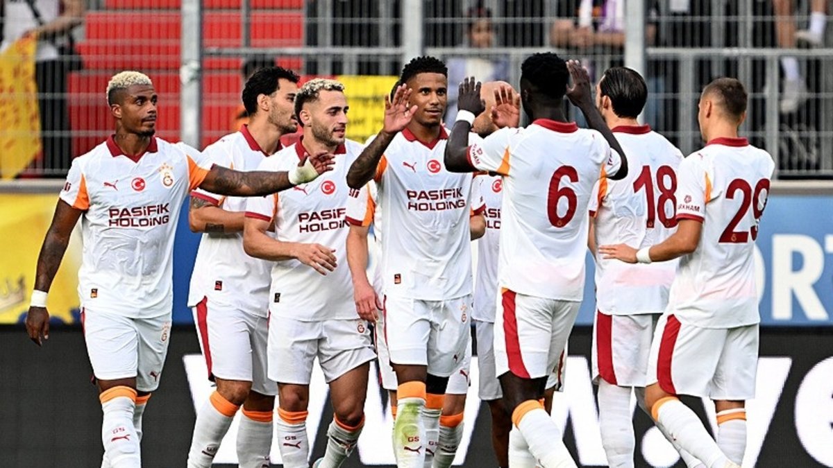 Galatasaray 3-1 Cagliari (MAÇ SONUCU ÖZET) Galatasaray 3-1 Cagliari (MAÇ SONUCU ÖZET)