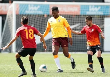 Galatasaray'da derbi mesaisi başladı