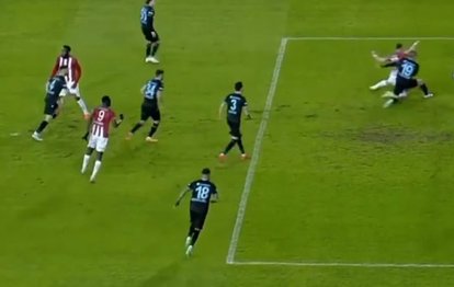 Sivasspor - Trabzonspor maçında hem kırmızı kart hem penaltı! İşte o pozisyon